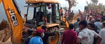 धादिङमा महिलालाई जिउँदै पुरेर भागेका डोजर चालक पक्राउ