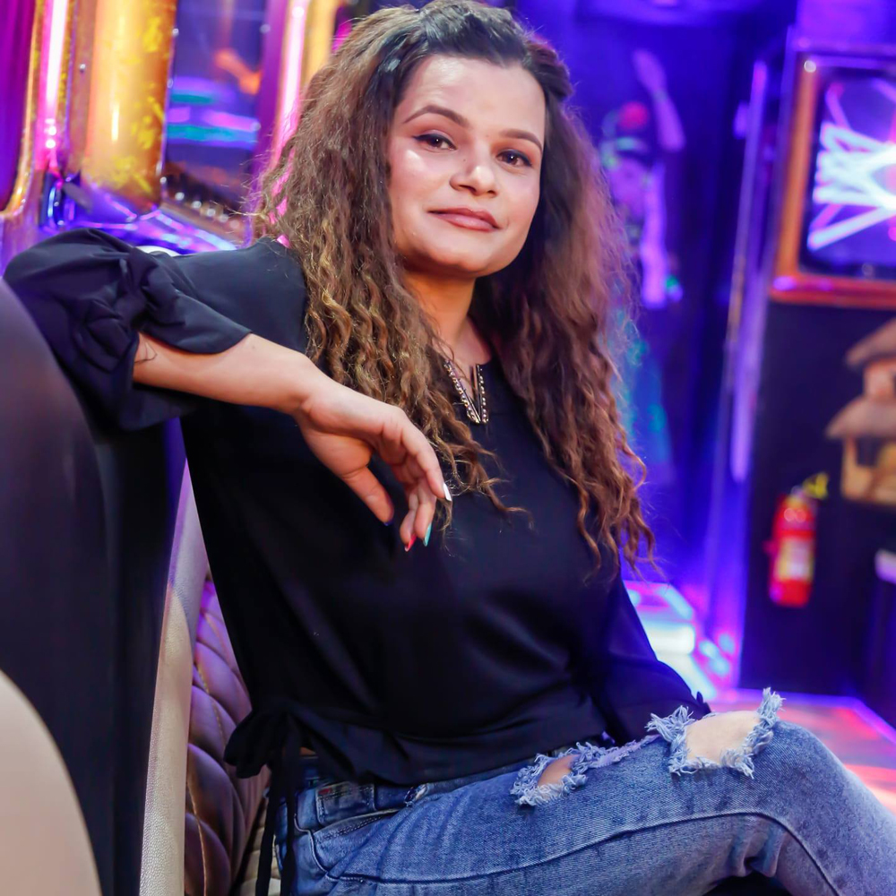 गायिका ईश्वरी बरालको नयाँ गीत ‘खानदानी छोरी’ सार्वजनिक