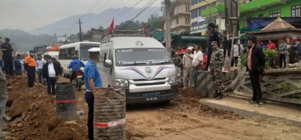 १८ घण्टापछि एकतर्फी खुल्यो पृथ्वी राजमार्ग